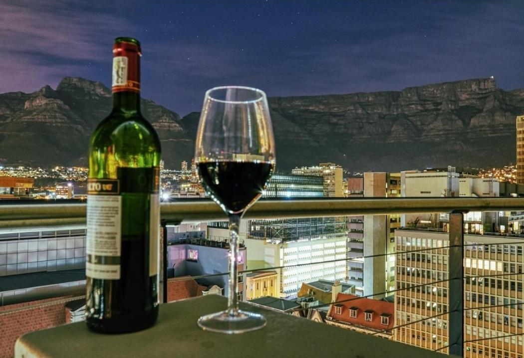Centre Penthouse No Load Shedding Apartment *
